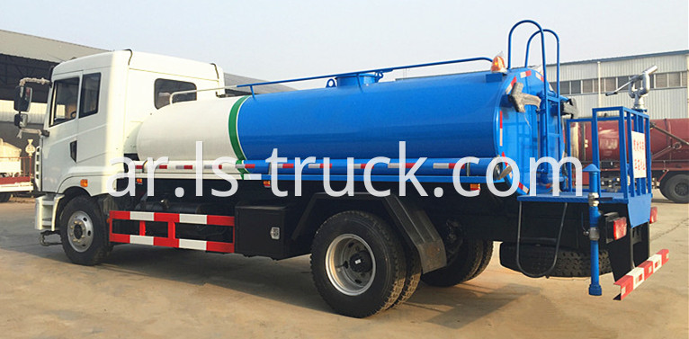 WATER TANK TRUCK